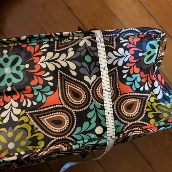 Vera Bradley Lunchbox - Picture 10 of 10